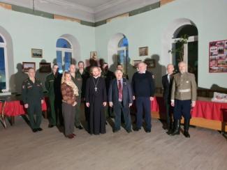 "К 350-летию со дня рождения Петра I: секулярный мир и религиозность".