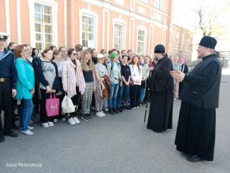 уборка территории Лавры